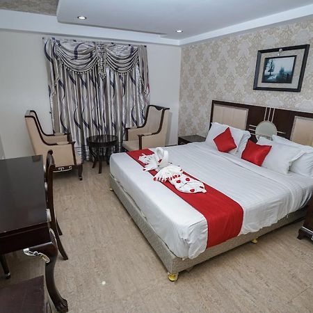 Hotel Sidhartha Chalakudy Kizhake Chalakudi Ngoại thất bức ảnh