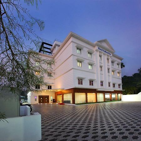 Hotel Sidhartha Chalakudy Kizhake Chalakudi Ngoại thất bức ảnh