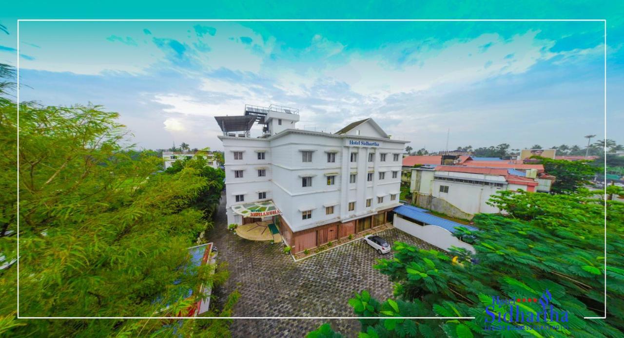 Hotel Sidhartha Chalakudy Kizhake Chalakudi Ngoại thất bức ảnh