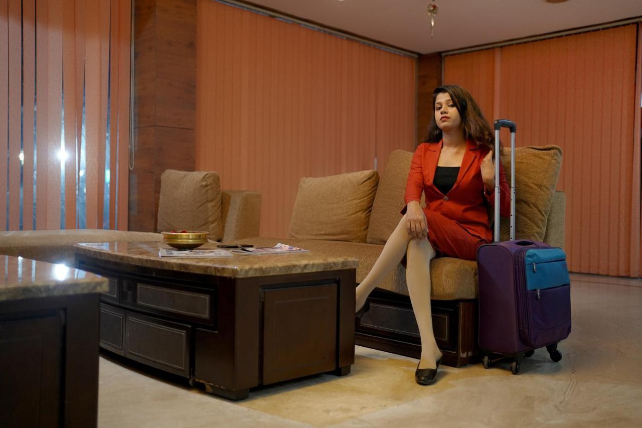 Hotel Sidhartha Chalakudy Kizhake Chalakudi Ngoại thất bức ảnh