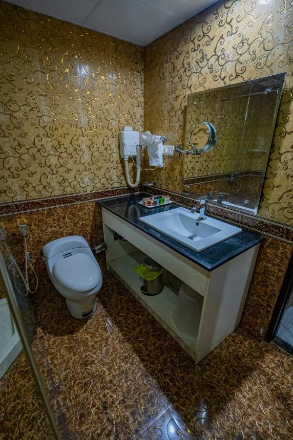 Hotel Sidhartha Chalakudy Kizhake Chalakudi Ngoại thất bức ảnh