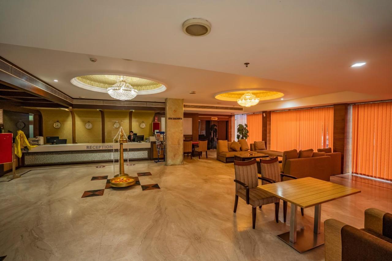 Hotel Sidhartha Chalakudy Kizhake Chalakudi Ngoại thất bức ảnh